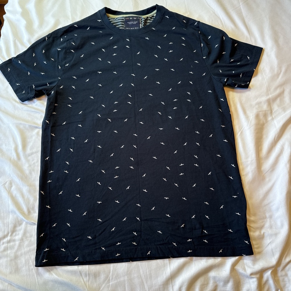 Cactus Man 100% Cotton Men's Navy Short Sleeve Tee with White Bird Patterns